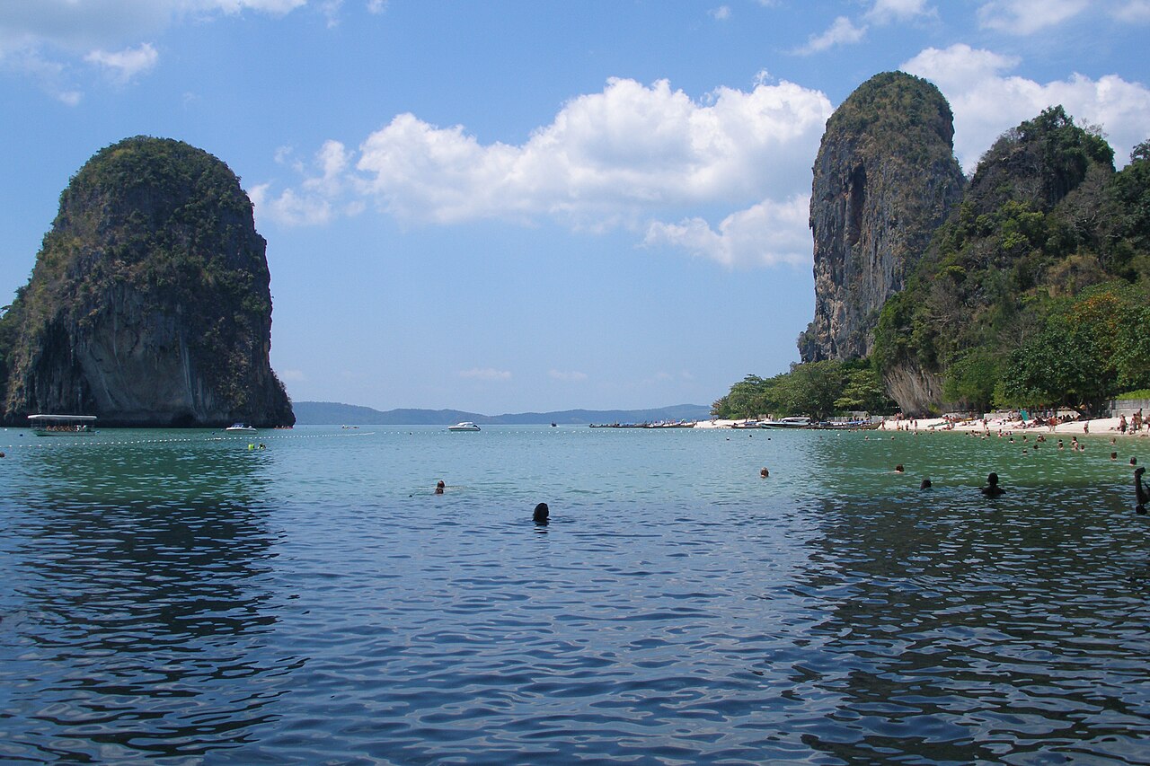 Railay Beach — West & East Shores, Climbing & How to Get There