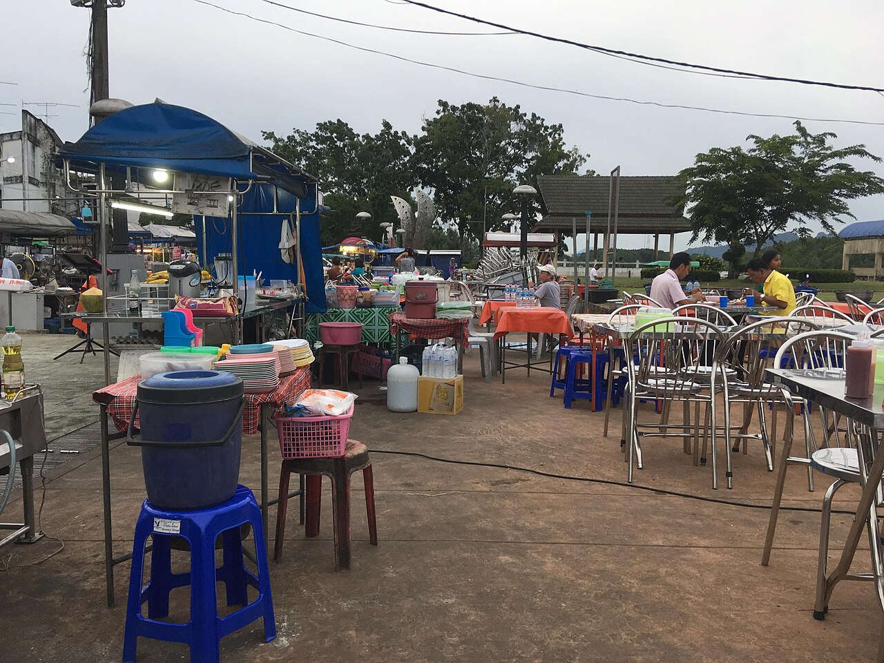 ร้านอาหารเมืองกระบี่ — ของกินท้องถิ่น อาหารเช้า และร้านเด็ด