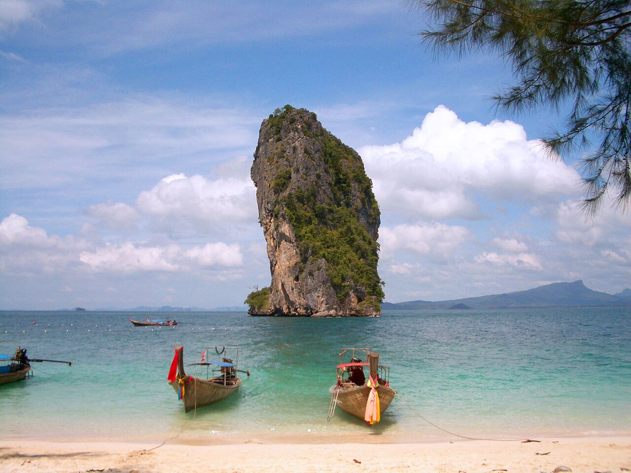 เกาะปอด — สถานที่ท่องเที่ยวสาธารณะ