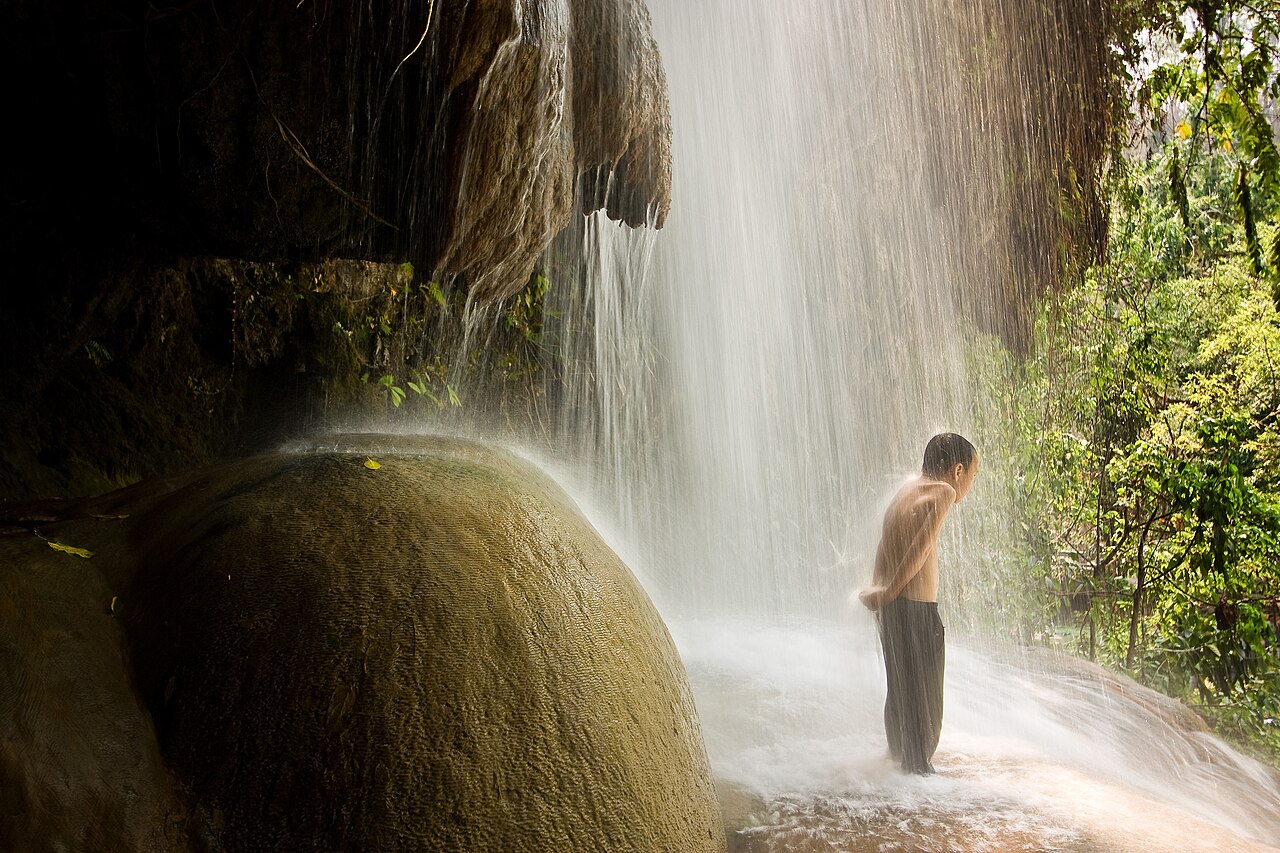 น้ำตกห้วยโต้ (เขาพนมเบญจา) — สถานที่ท่องเที่ยวสาธารณะ