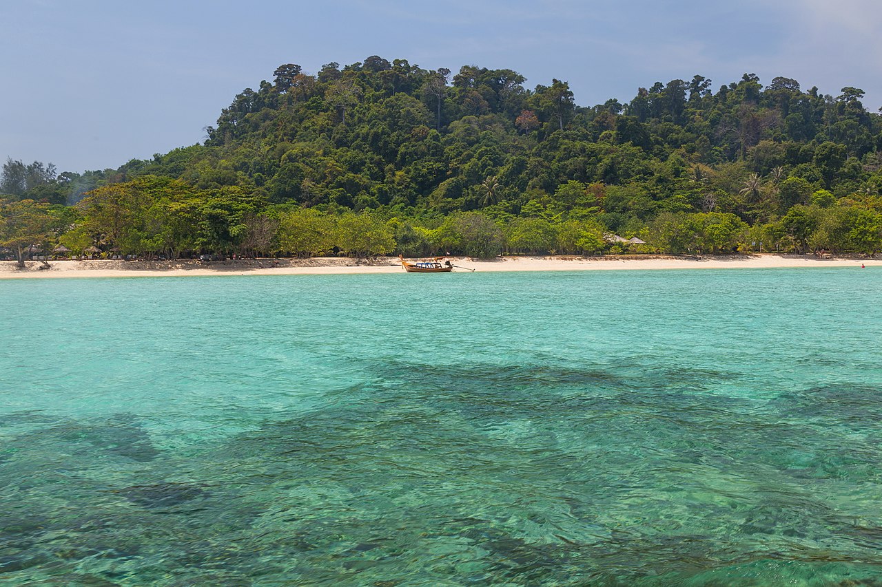 เกาะง่าย — สถานที่ท่องเที่ยวสาธารณะ