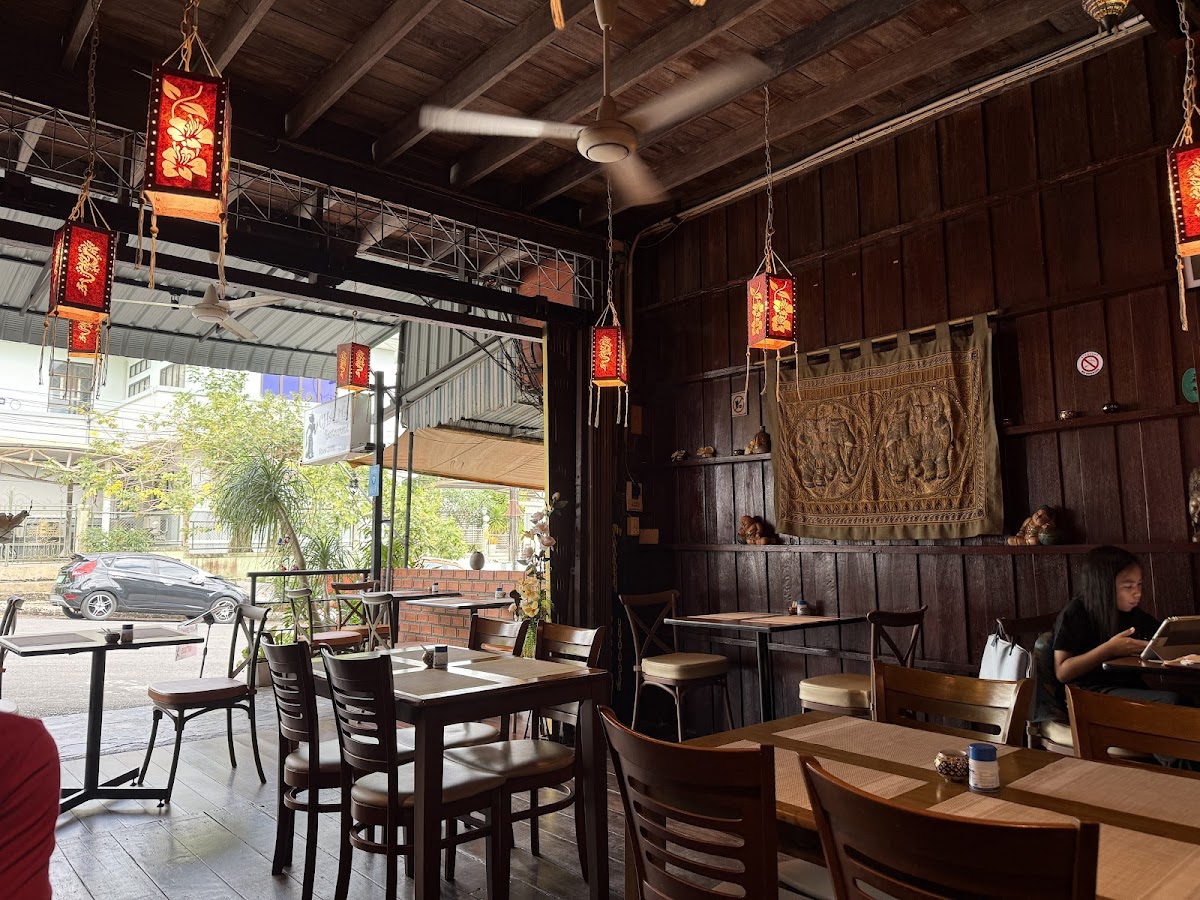 Chalita Cafe & Restaurant