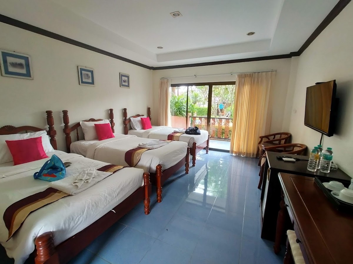 Lanta Seafront Resort