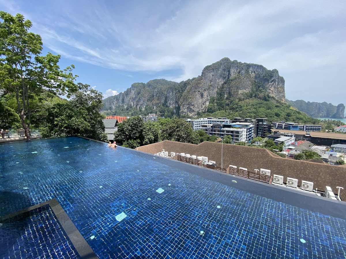 Avani Ao Nang Cliff Krabi Resort