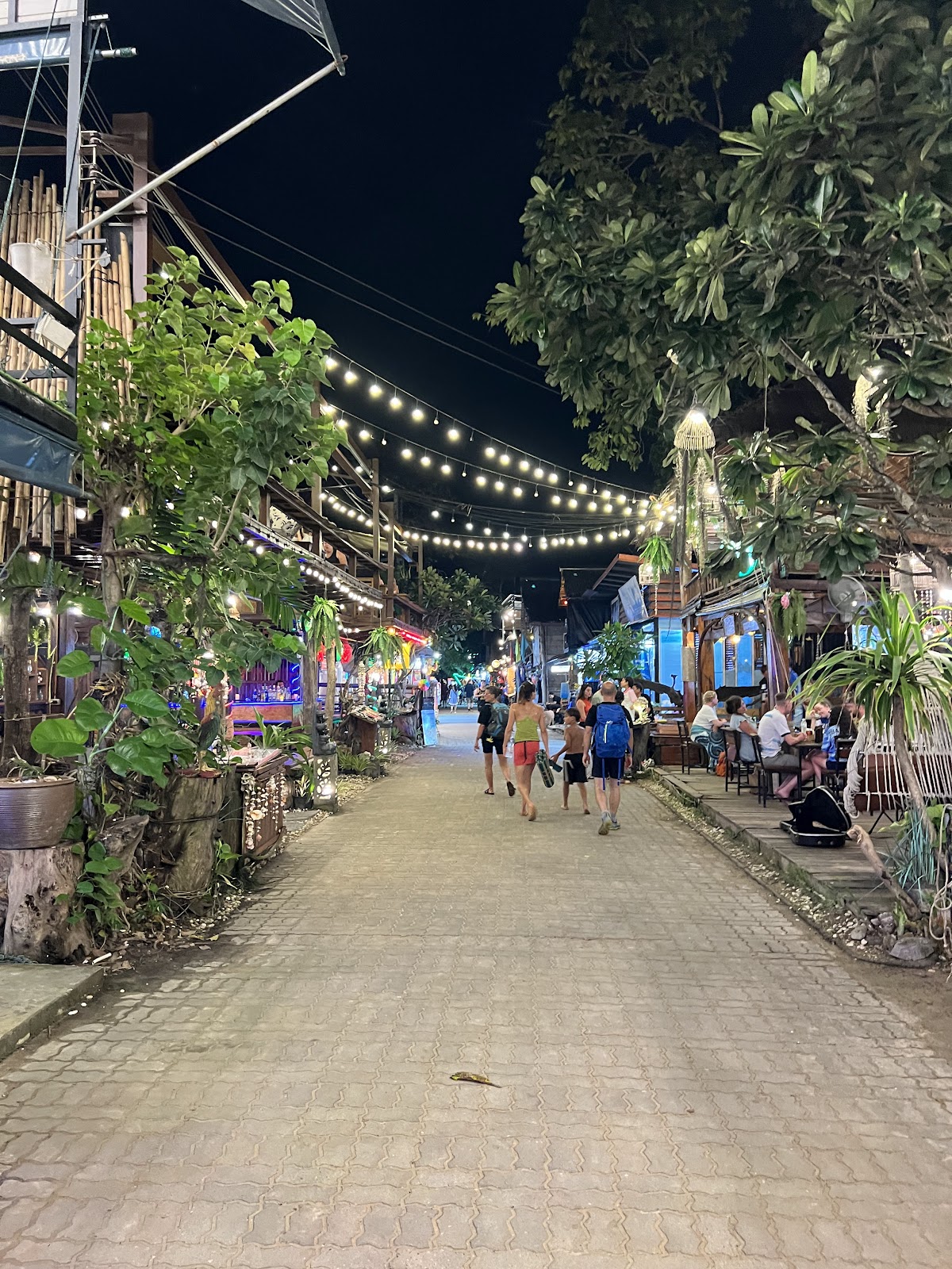 Railay Walking Street