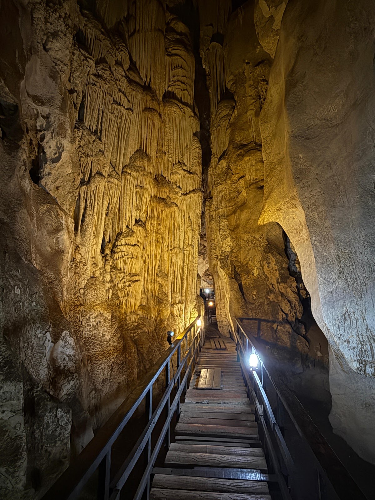 Diamond Cave / Phra Nang Nai Cave