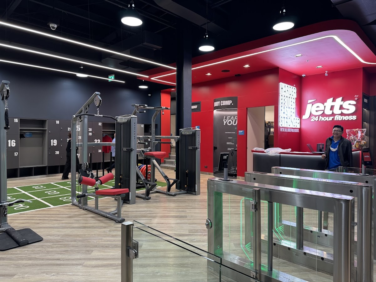 Jetts 24 Hour Fitness Central Krabi