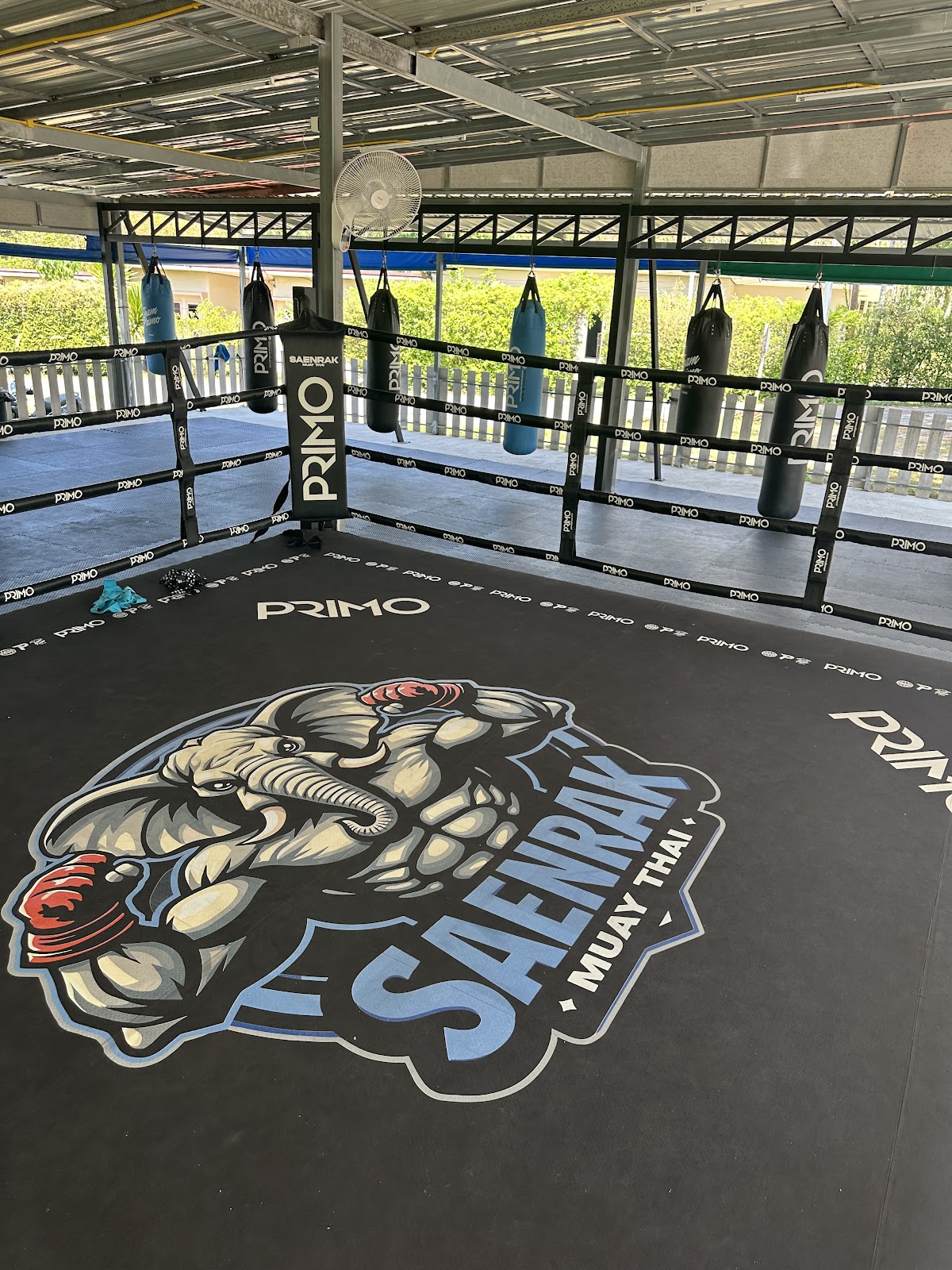 Saenrak Muay Thai
